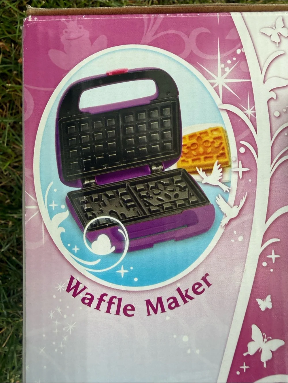 Disney Princess Waffle maker NEW IN BOX! Free gift!